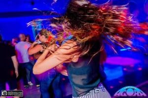 Noelia bailando